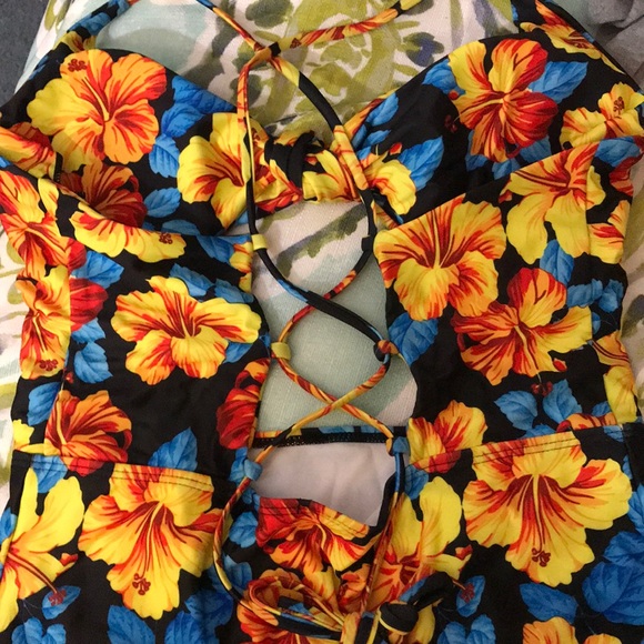 Bathing Suit - Picture 3 of 3